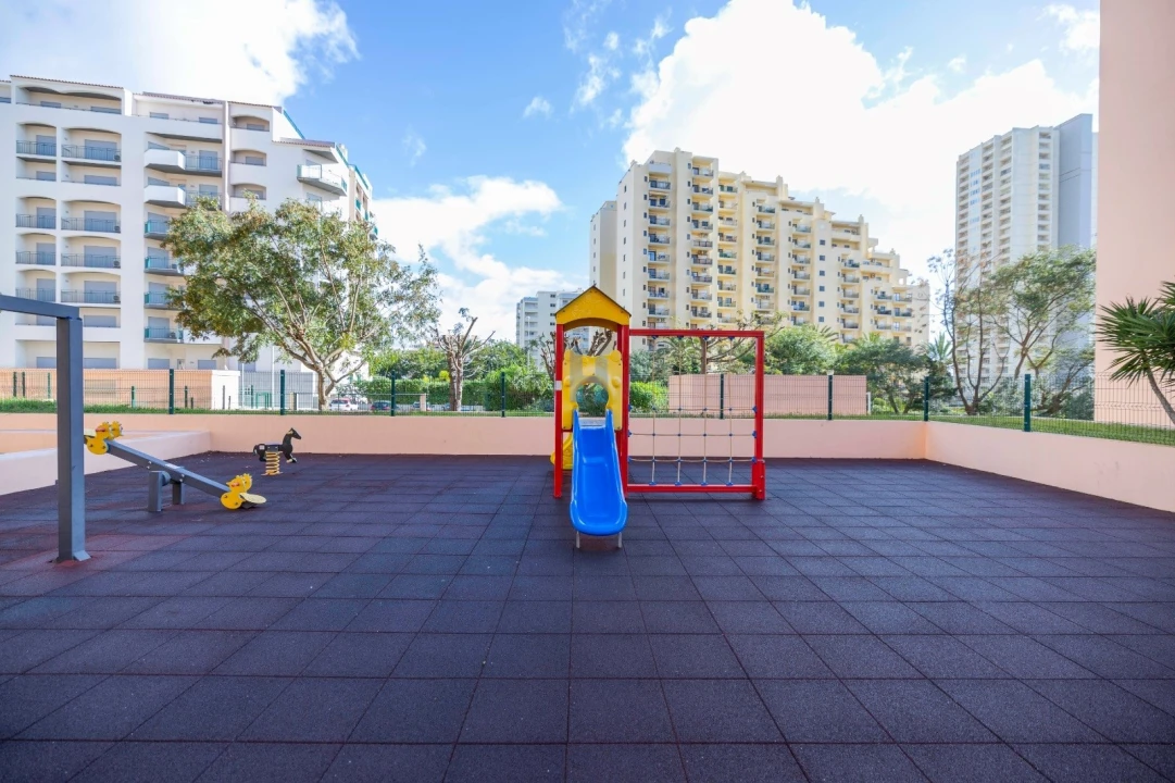 Apartamento T2 para Venda em Portimão Foto 21