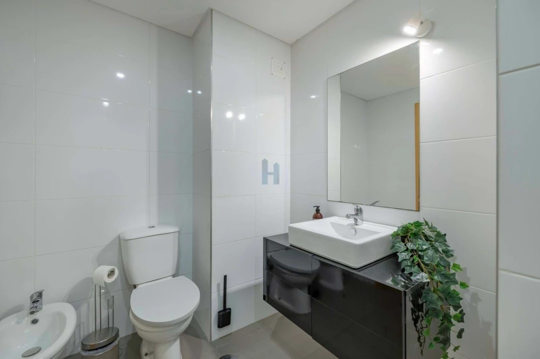 Apartamento T2 para Venda em Portimão Foto 11