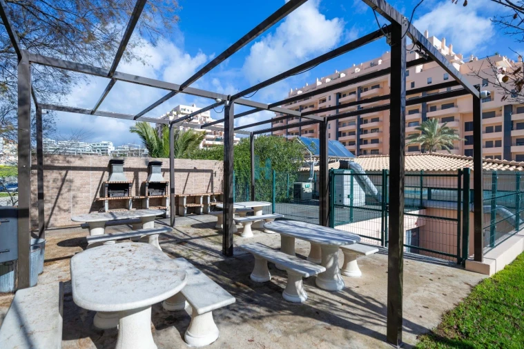 Apartamento T2 para Venda em Portimão Foto 16