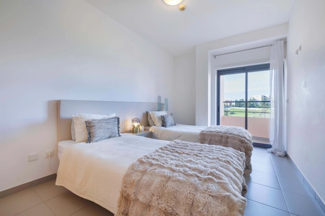 Apartamento T2 para Venda em Portimão Foto 2
