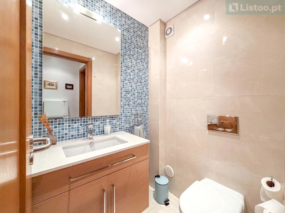 Apartamento T2 para Venda em Ajuda Foto 16