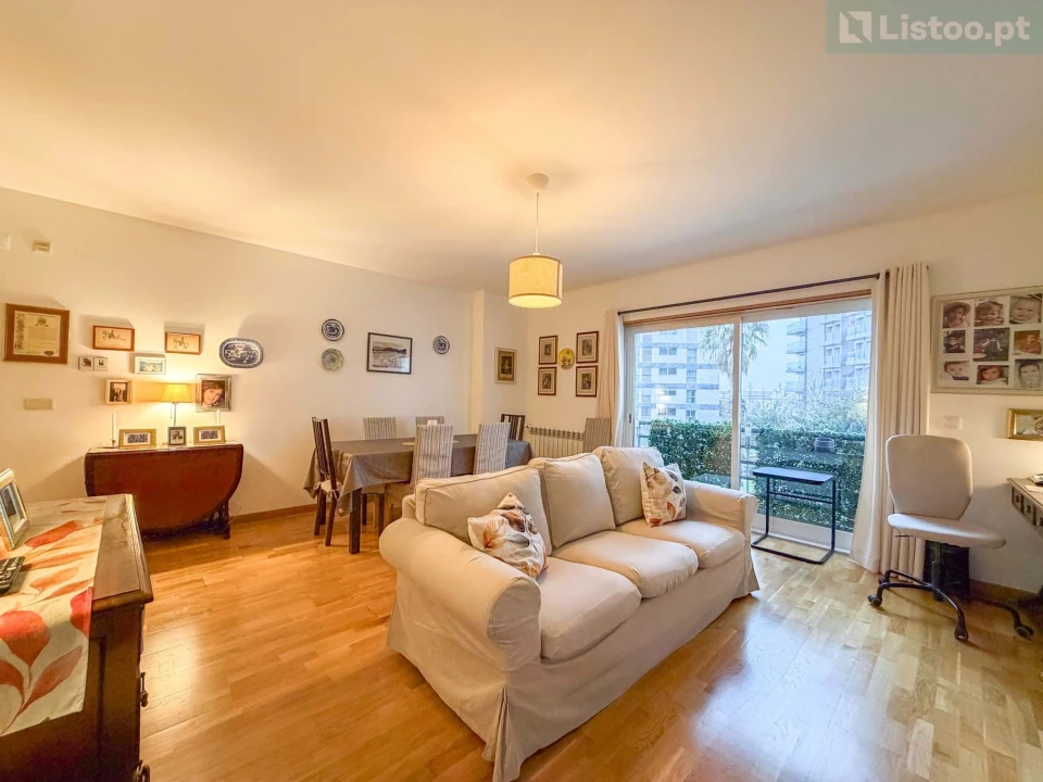 Apartamento T2 para Venda em Ajuda Foto 8