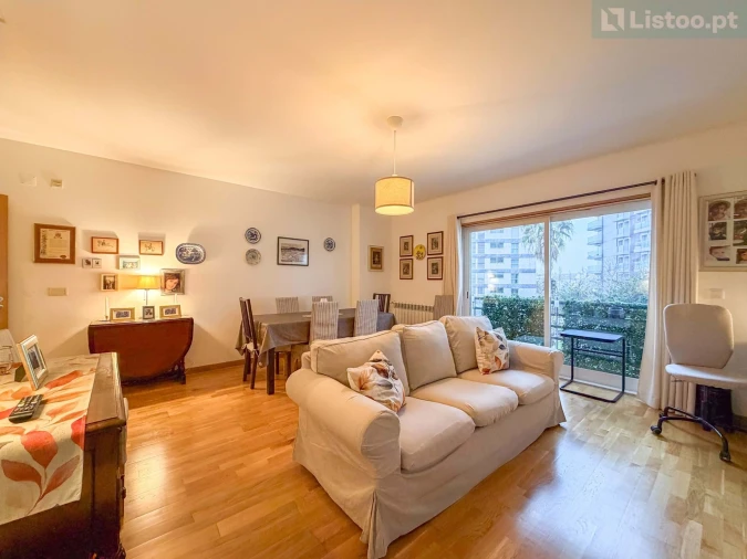 Apartamento T2 para Venda em Ajuda Foto 7