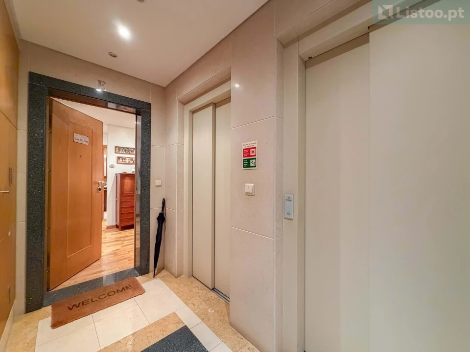 Apartamento T2 para Venda em Ajuda Foto 26