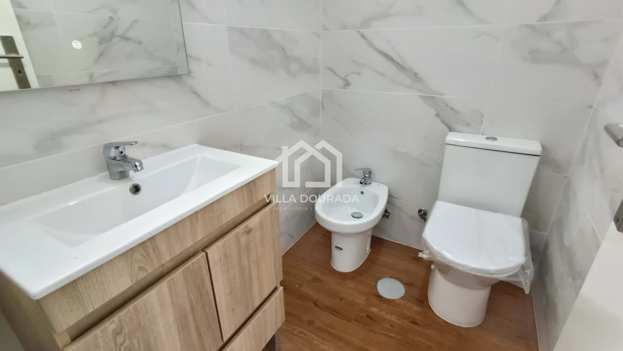 Apartamento T3 para Venda em Aguas Santas Foto 26