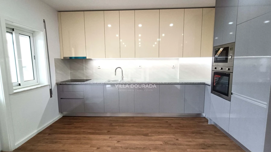 Apartamento T3 para Venda em Aguas Santas Foto 2