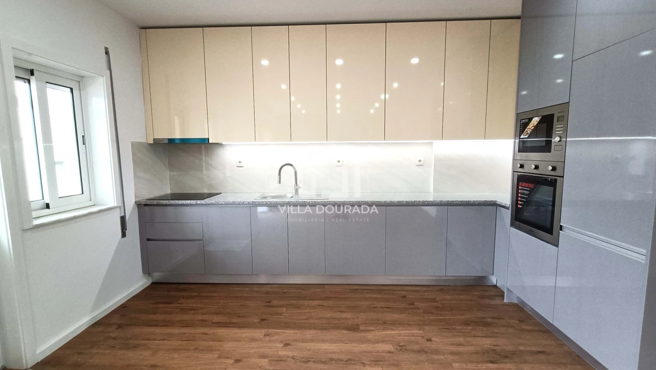 Apartamento T3 para Venda em Aguas Santas Foto 2