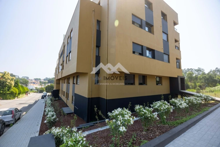 Apartamento T2 para Venda em Argoncilhe Foto 9