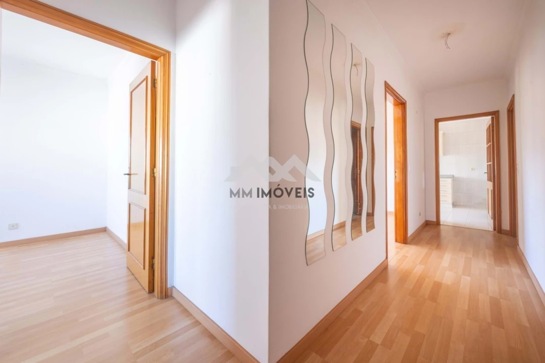 Apartamento T2 para Venda em Santa Marinha e São Pedro da Afurada Foto 4