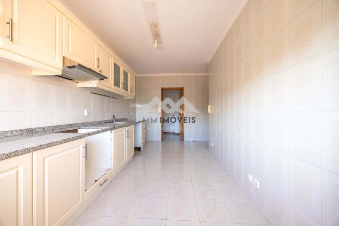 Apartamento T2 para Venda em Santa Marinha e São Pedro da Afurada Foto 5