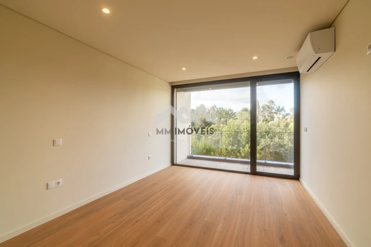 Moradia T3 para Venda em Fânzeres e São Pedro da Cova Foto 4