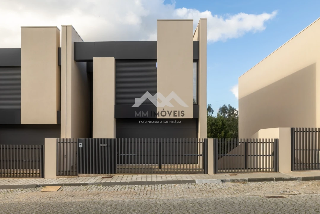 Moradia T3 para Venda em Fânzeres e São Pedro da Cova Foto 45