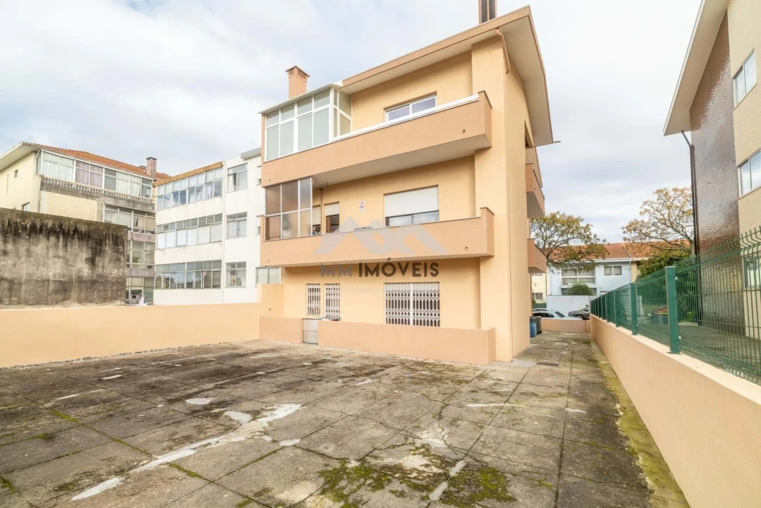 Apartamento T3 para Venda em Aguas Santas Foto 44