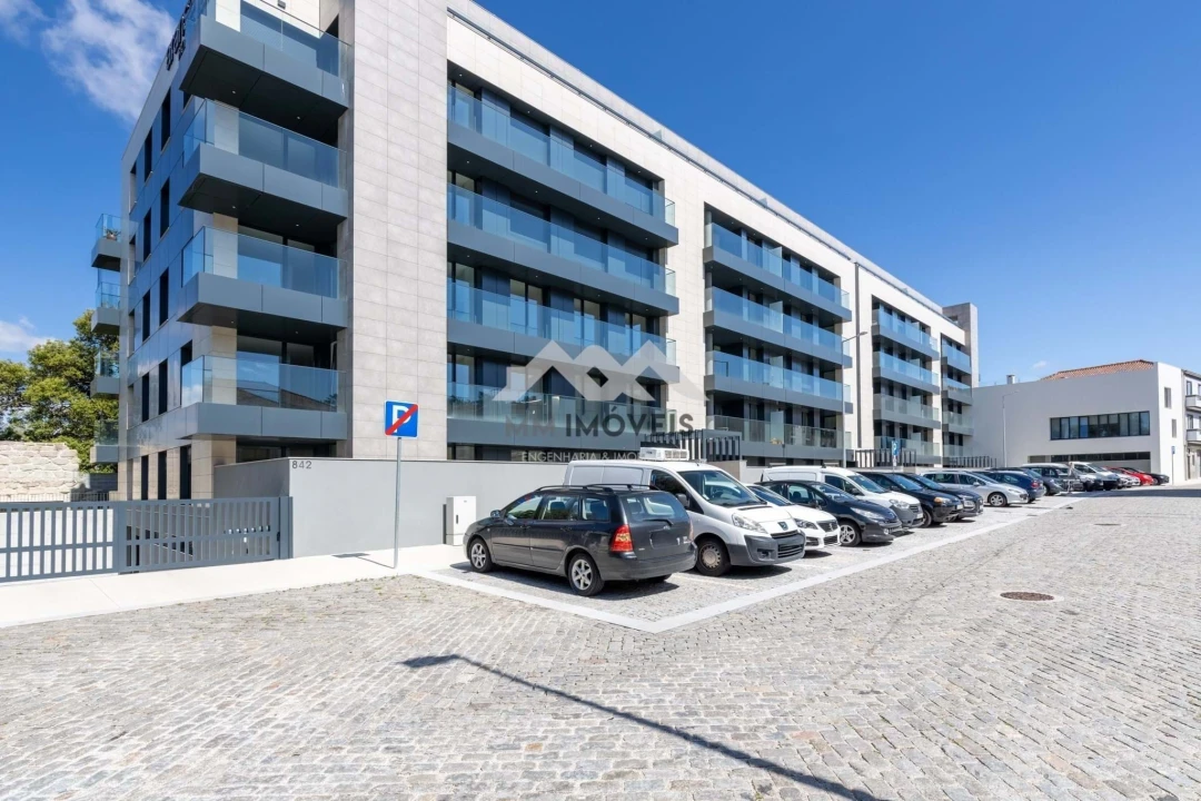 Apartamento T4 para Venda em Paranhos Foto 71