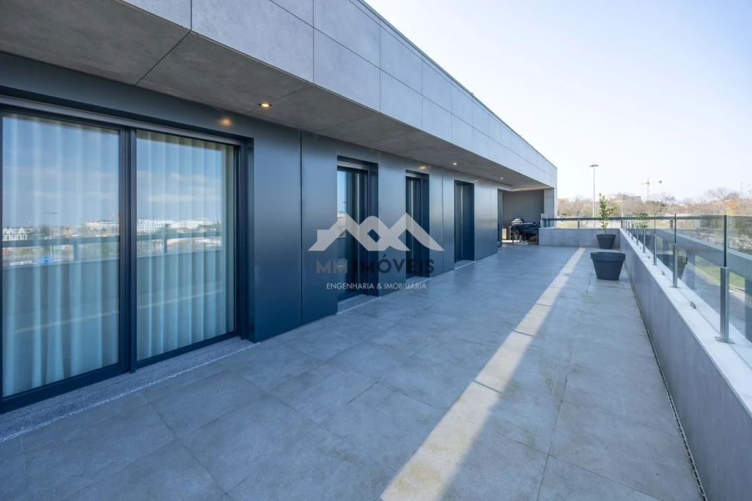 Apartamento T4 para Venda em Paranhos Foto 2