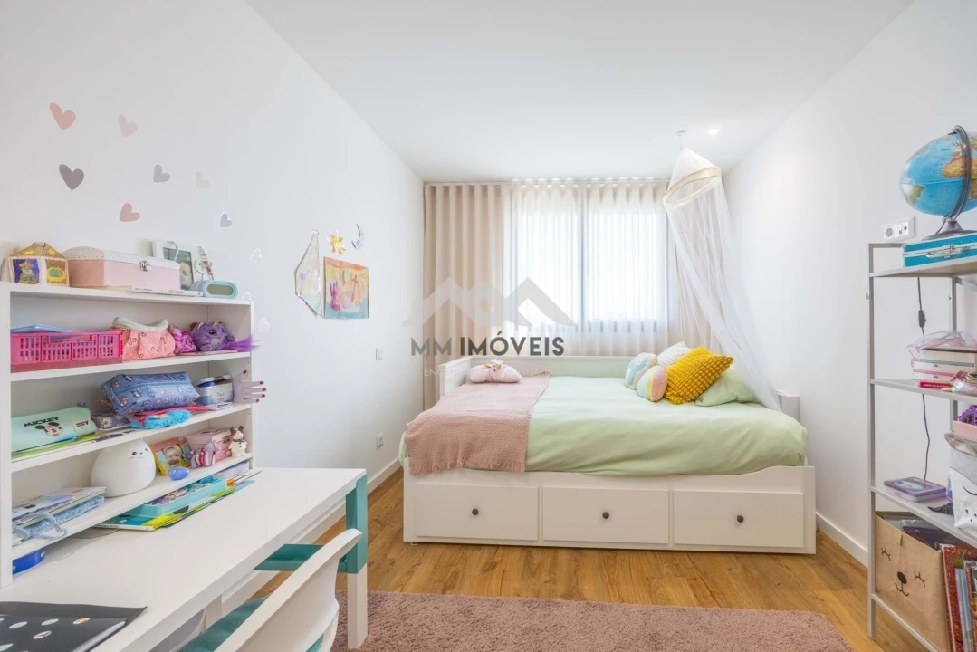 Apartamento T4 para Venda em Paranhos Foto 19