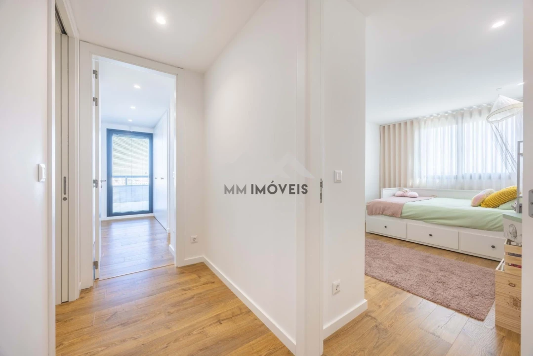 Apartamento T4 para Venda em Paranhos Foto 23