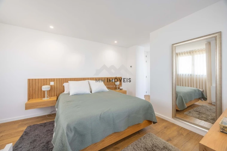 Apartamento T4 para Venda em Paranhos Foto 36