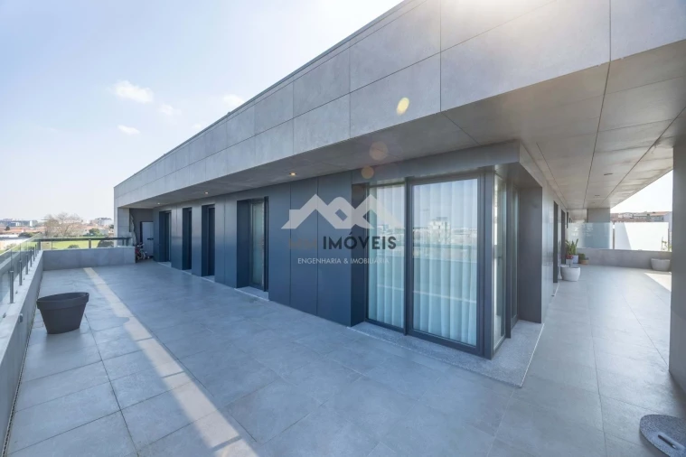 Apartamento T4 para Venda em Paranhos Foto 28