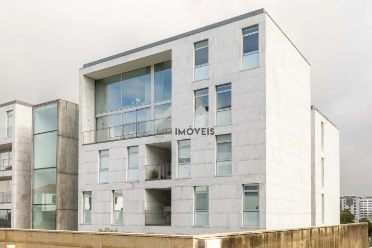 Apartamento T4 para Venda em Santa Marinha Foto 37