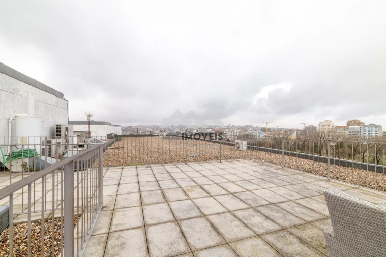 Apartamento T4 para Venda em Santa Marinha Foto 48