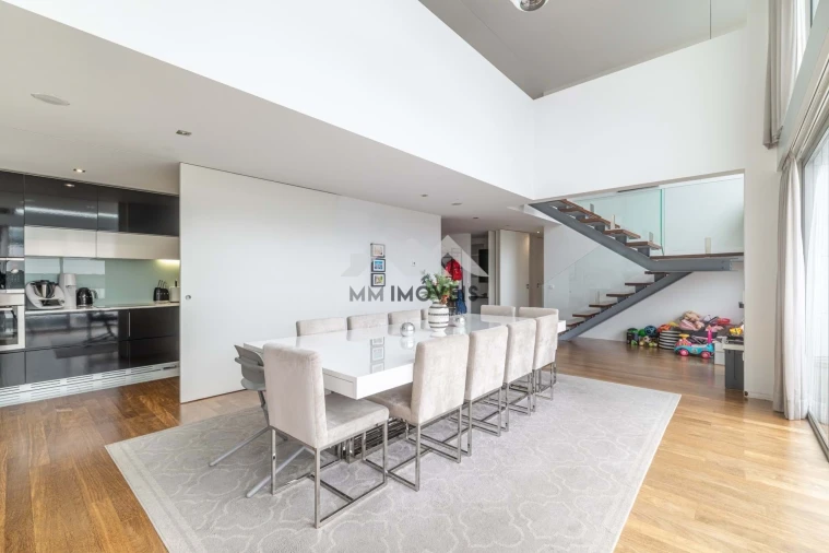 Apartamento T4 para Venda em Santa Marinha Foto 4