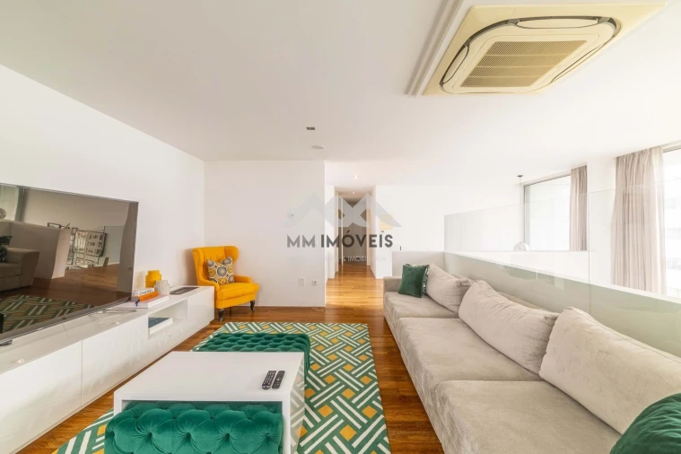 Apartamento T4 para Venda em Santa Marinha Foto 7