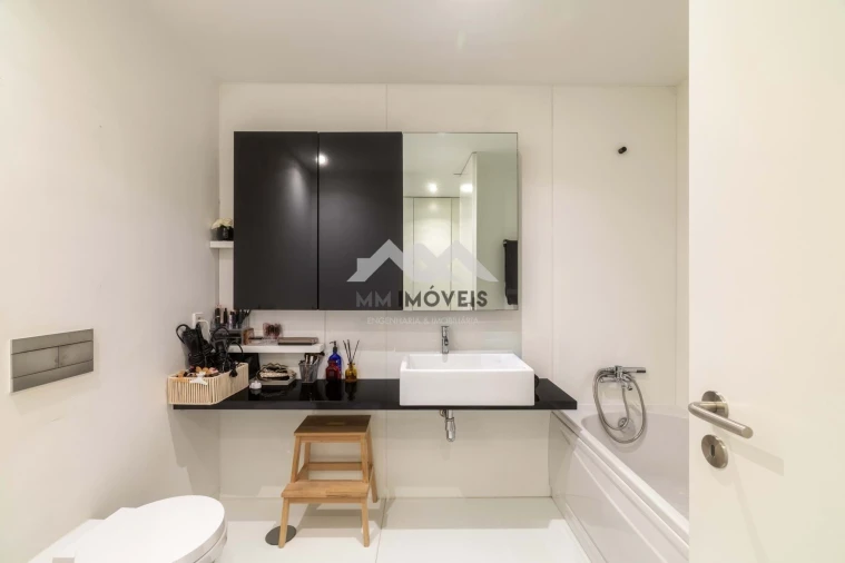 Apartamento T4 para Venda em Santa Marinha Foto 31