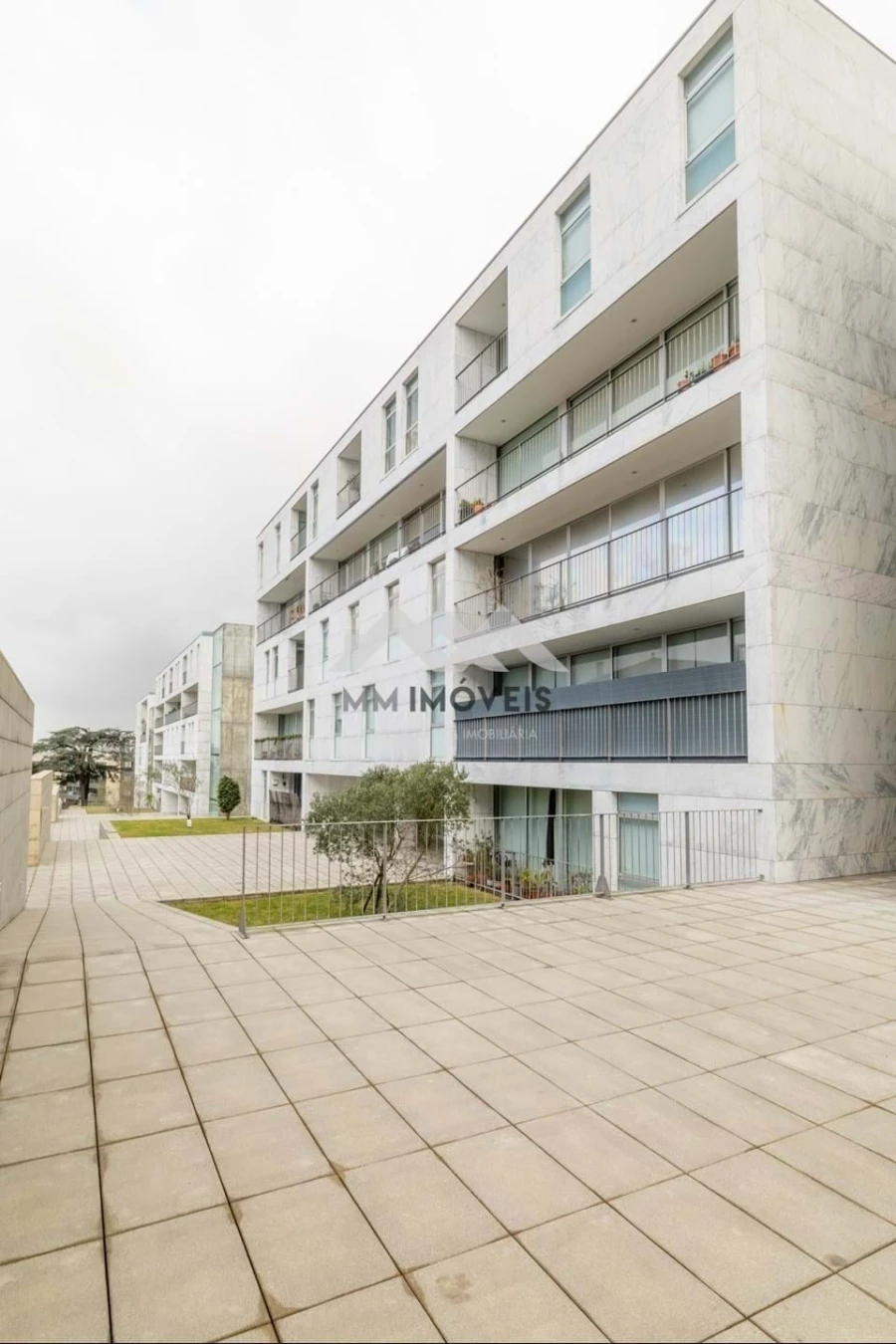 Apartamento T4 para Venda em Santa Marinha Foto 5