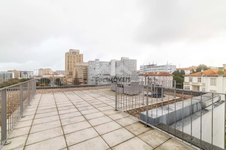 Apartamento T4 para Venda em Santa Marinha Foto 45