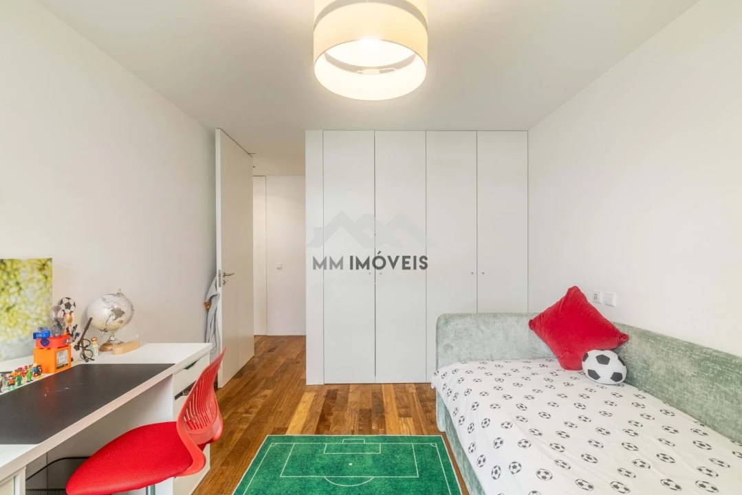 Apartamento T4 para Venda em Santa Marinha Foto 32