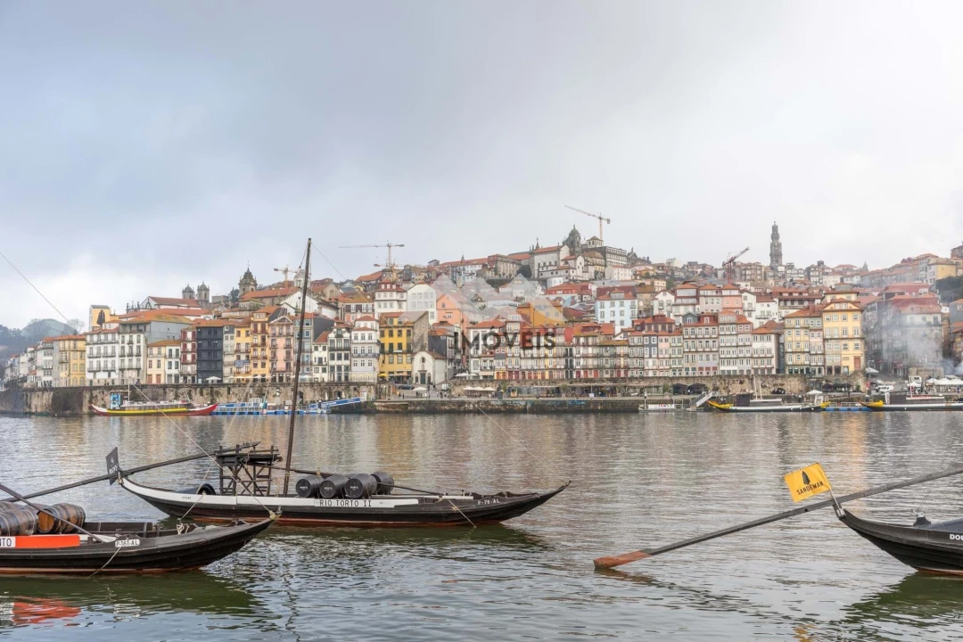 Apartamento T4 para Venda em Santa Marinha Foto 57
