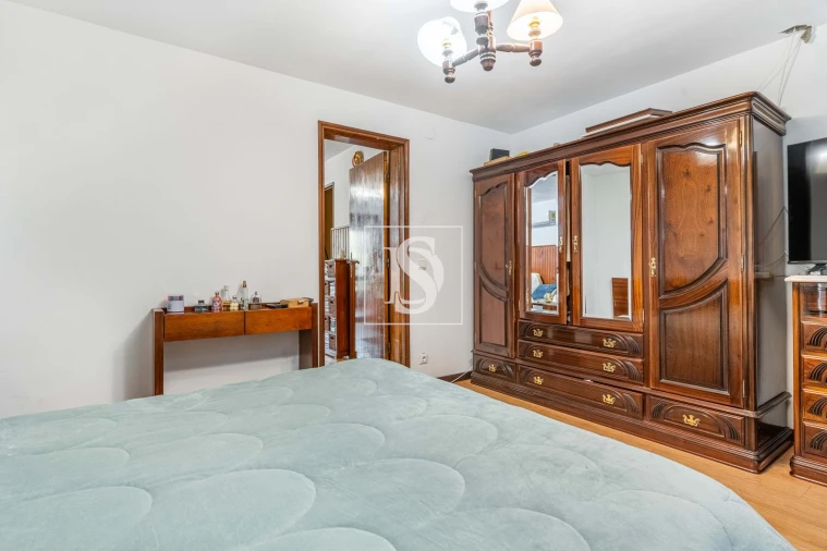 Moradia T4 para Venda em Alvarães Foto 6