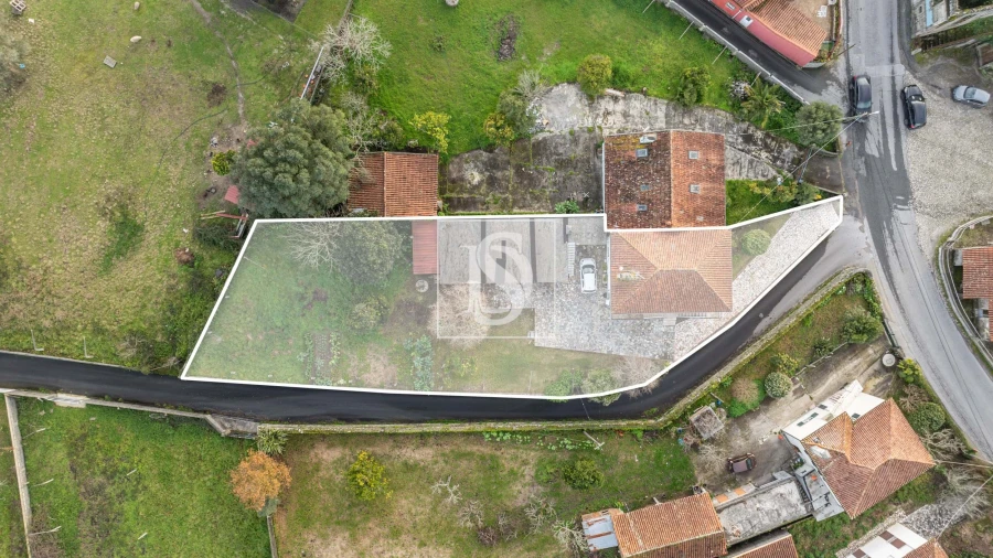 Moradia T4 para Venda em Alvarães Foto 26