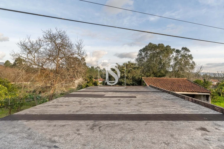 Moradia T4 para Venda em Alvarães Foto 34