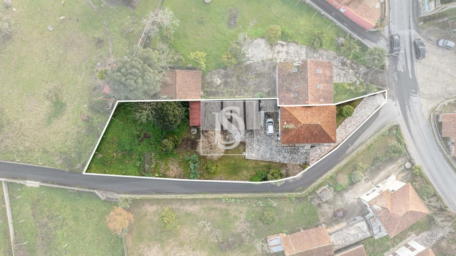 Moradia T4 para Venda em Alvarães Foto 31