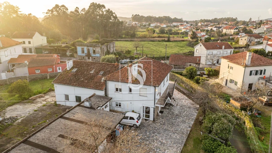 Moradia T4 para Venda em Alvarães Foto 25