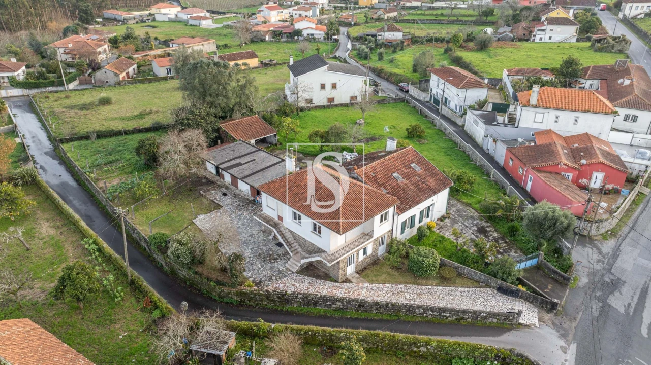 Moradia T4 para Venda em Alvarães Foto 20