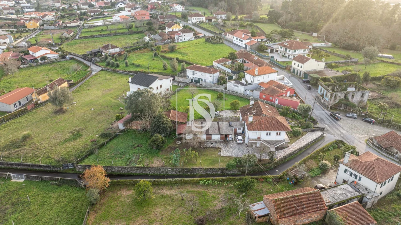 Moradia T4 para Venda em Alvarães Foto 22