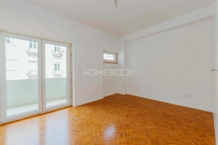 Apartamento T2 para Arrendamento em Avenidas Novas Foto 12