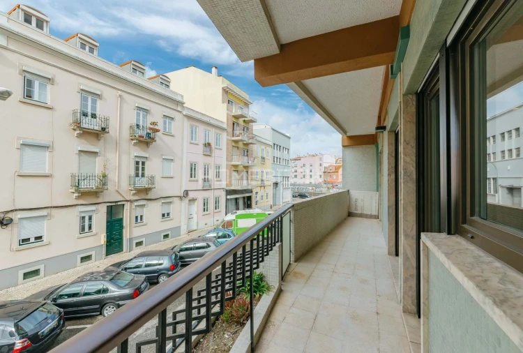 Apartamento T2 para Arrendamento em Avenidas Novas Foto 25