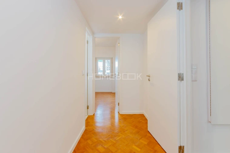 Apartamento T2 para Arrendamento em Avenidas Novas Foto 11