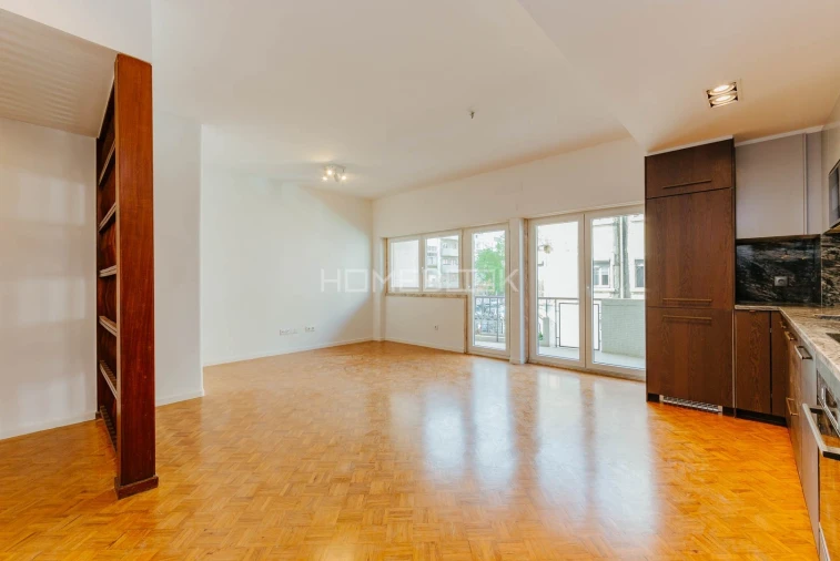 Apartamento T2 para Arrendamento em Avenidas Novas Foto 2