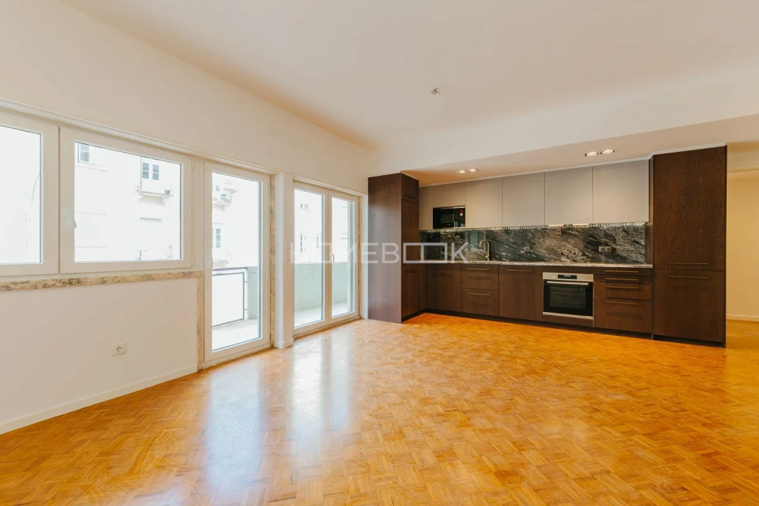 Apartamento T2 para Arrendamento em Avenidas Novas Foto 8