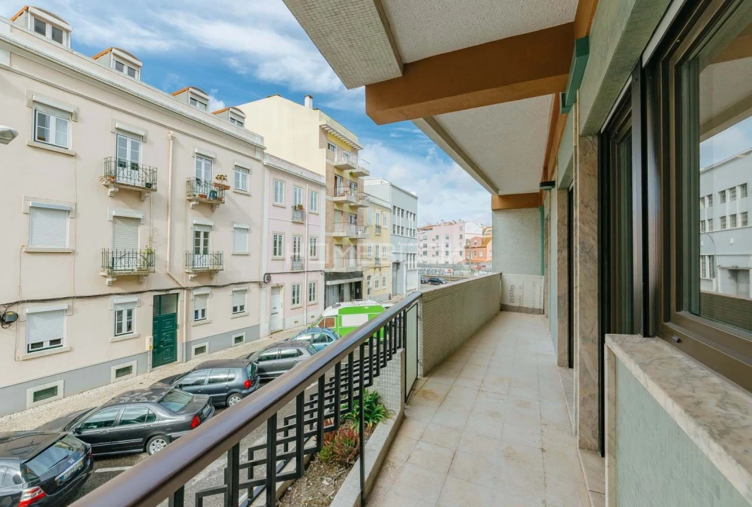 Apartamento T2 para Arrendamento em Avenidas Novas Foto 25