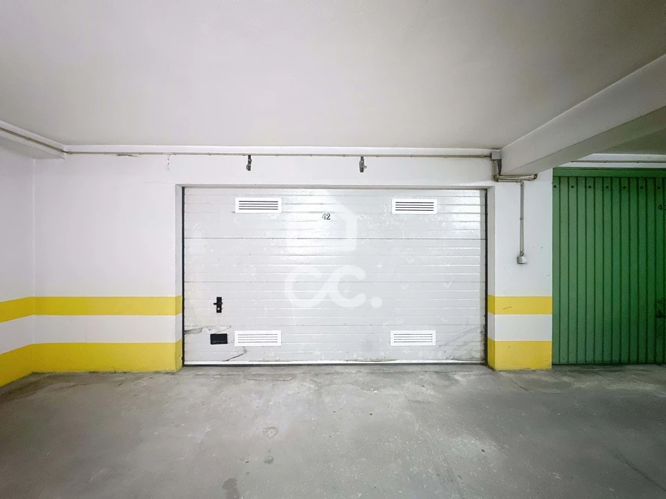 Garagem para Arrendamento em Santa Maria Maior Foto 5