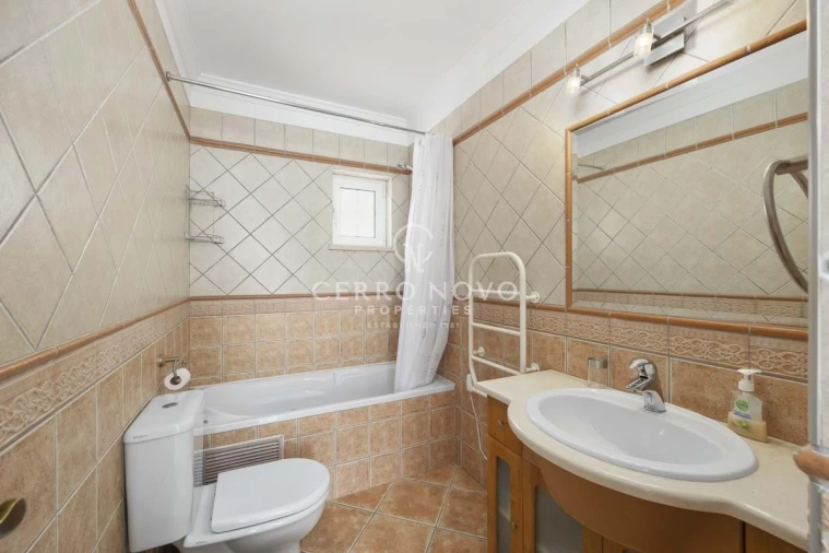 Moradia T3 para Venda em Paderne Foto 8