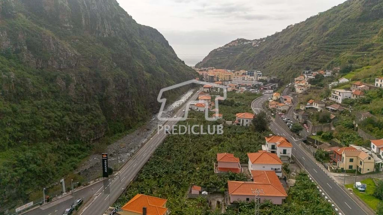 Terreno para Venda em Ribeira Brava Foto 10