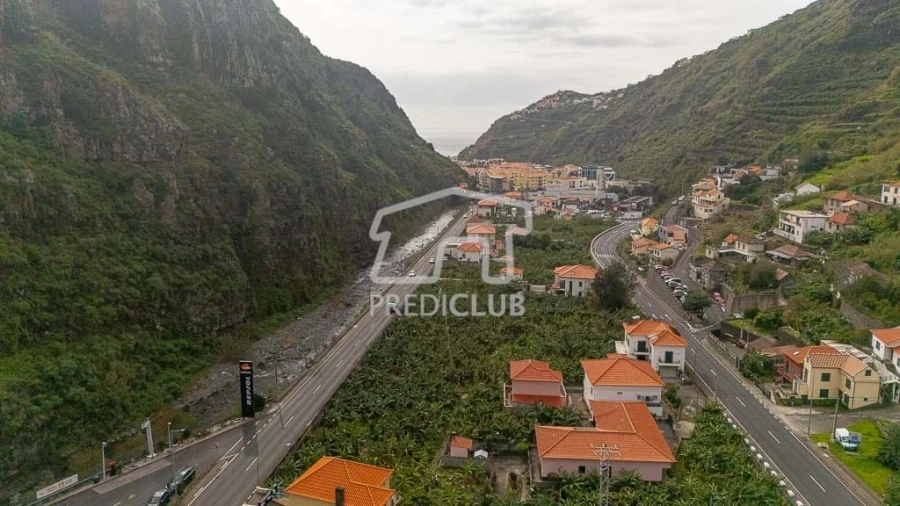 Terreno para Venda em Ribeira Brava Foto 10