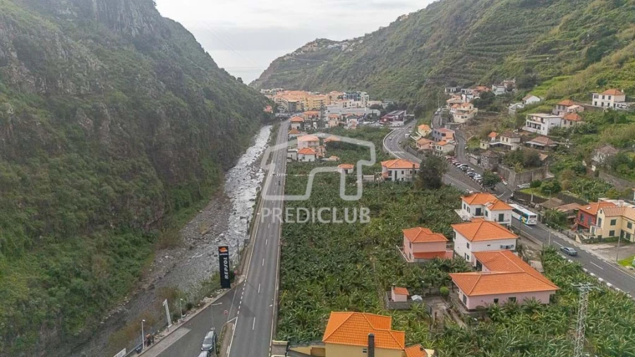 Terreno para Venda em Ribeira Brava Foto 8